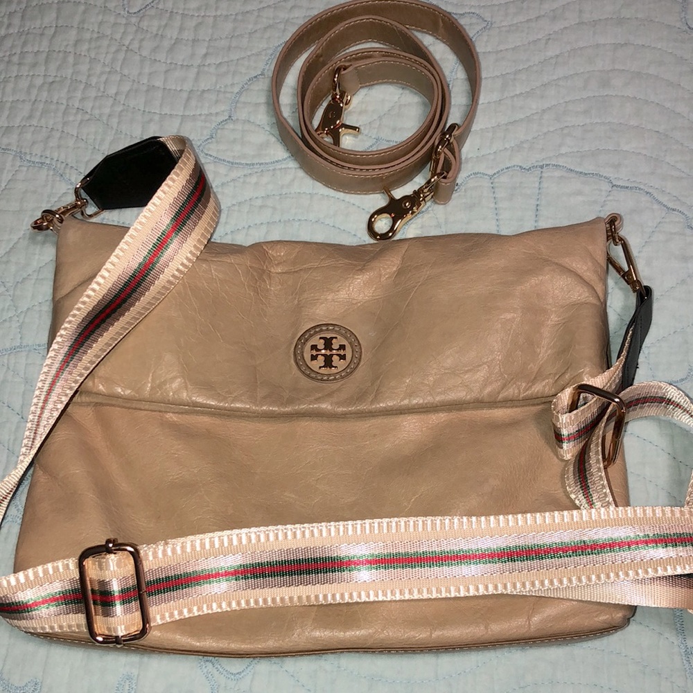 Authentic Tory Burch crossbody bag with 2 straps